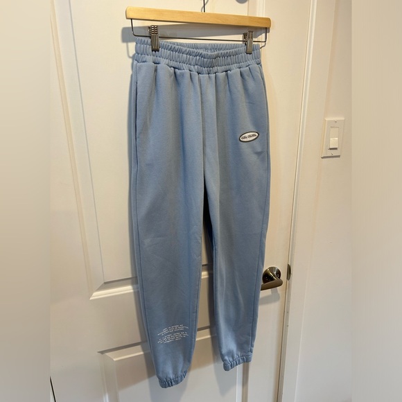 Girl Crush - Jogging - Picture 2 of 8